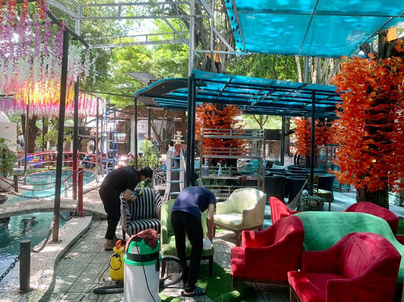 Giặt ghế sofa quán coffee